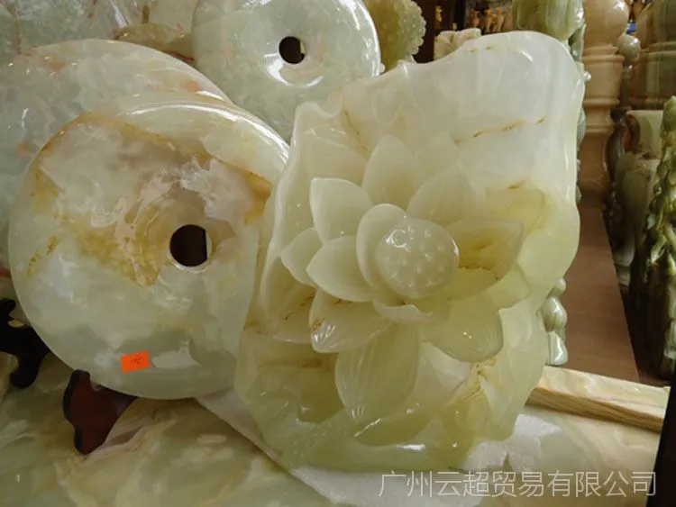 精美玉石工艺品 白玉荷花 装饰 美化 家居