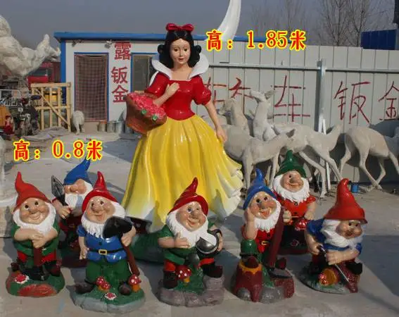 出售玻璃钢白雪公主和七个小矮人雕塑价格,河北唐山市白雪公主地产楼盘人偶雕塑树脂卡通批发厂家玻璃钢公仔小矮人摆设,白雪公仔玻璃钢小人偶,公园白雪公主矮人树脂摆件,草坪白雪公主玻璃钢模型。玻璃钢白雪公主与七个小矮人人偶公仔