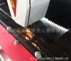 631565