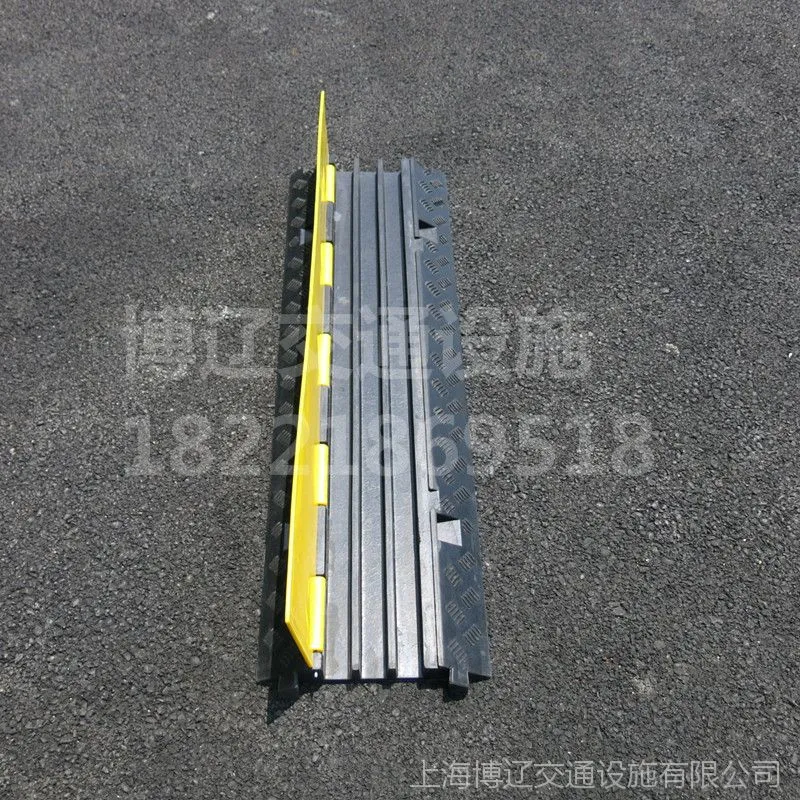 三孔线槽板08