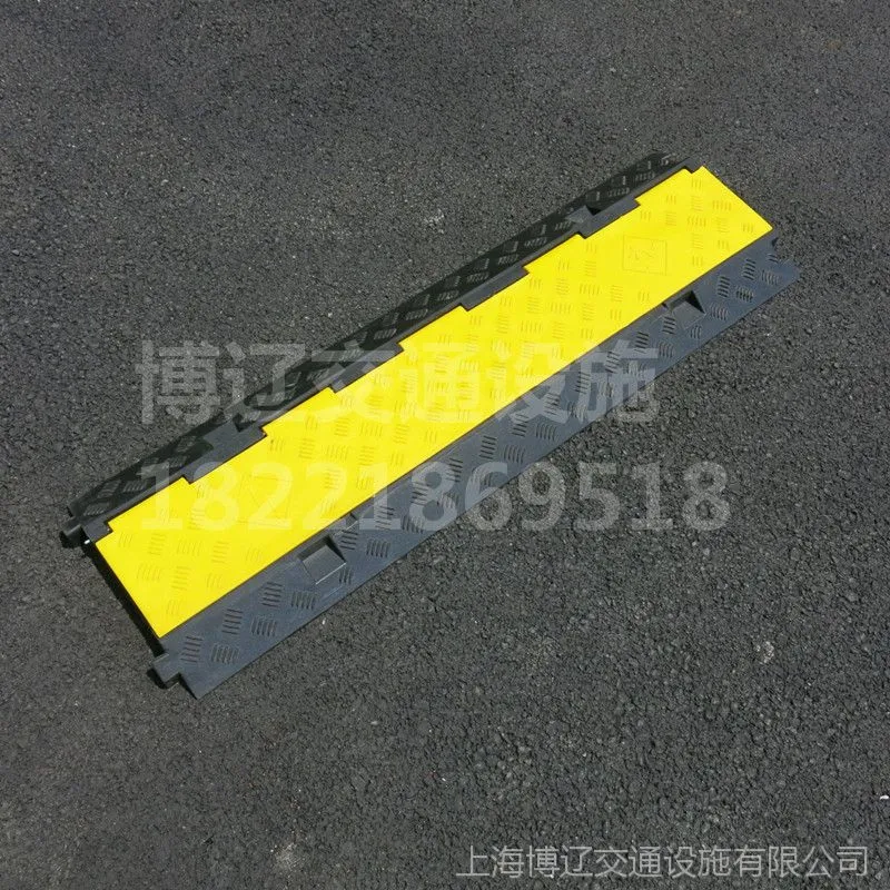 三孔线槽板04