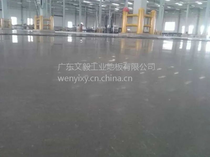 金刚砂硬化地坪
