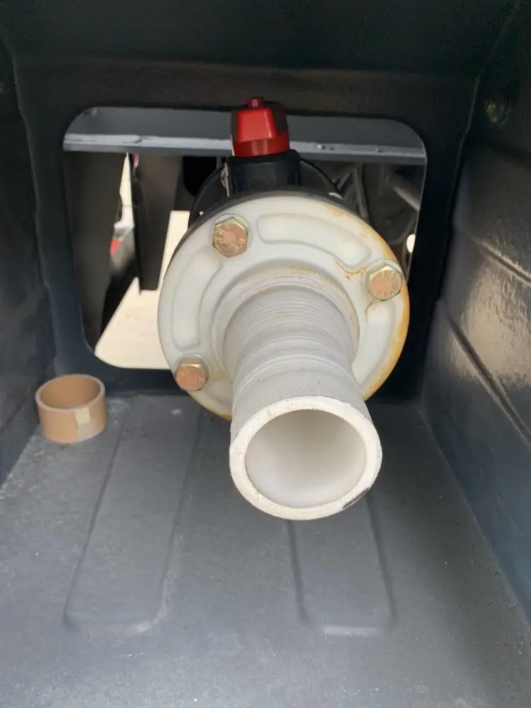 玉柴东特,普户钢衬塑洗井液罐车, 31吨净水剂罐车详细介绍