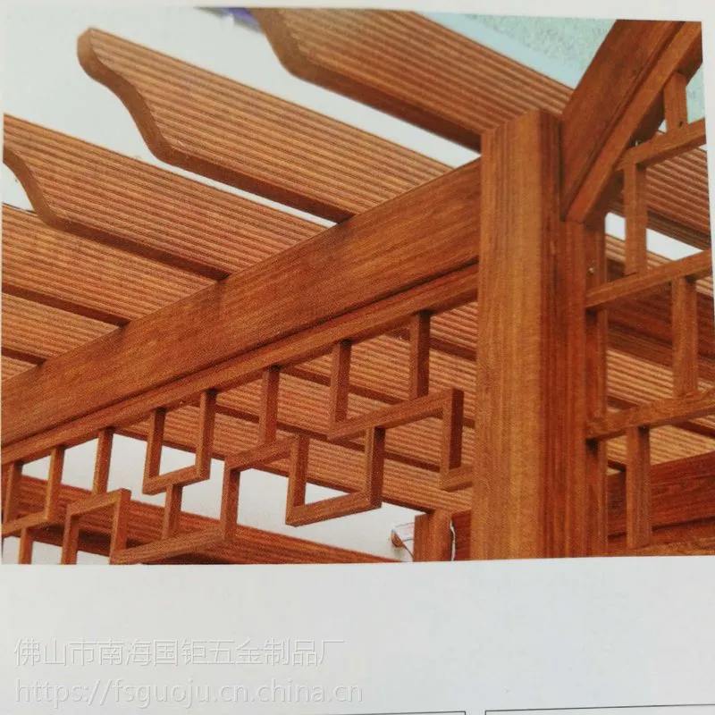 厂家直供国钜木纹4D浮雕木纹做150x50等各规格铝型材方管葡萄架凉亭护栏阳光房