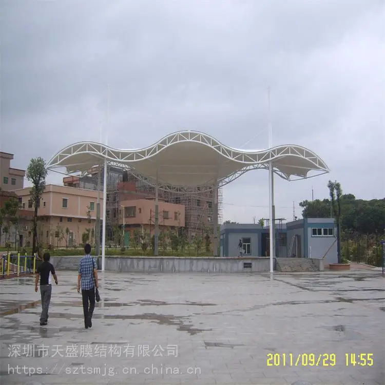 河北张家口蔚县收费站膜结构PVDF膜材料施工