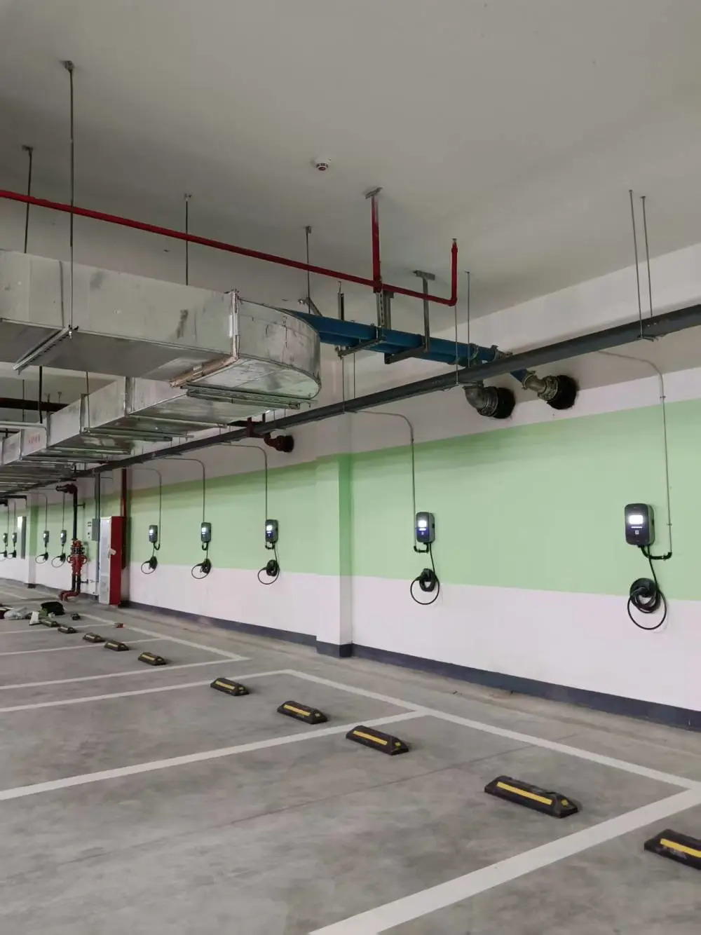 低成本商用建站选公牛 7KW 共享充电桩免年费云端后台实时查看收益