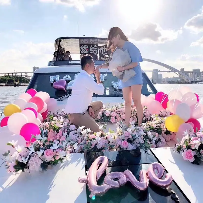 租游艇出海 租游艇求婚 上海游艇租赁 上海租游艇价格 游艇生日派对