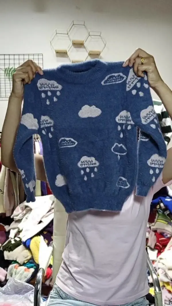简约童装针织毛衫库存开个卖衣服店进货渠道儿童棉衣外套地摊货源