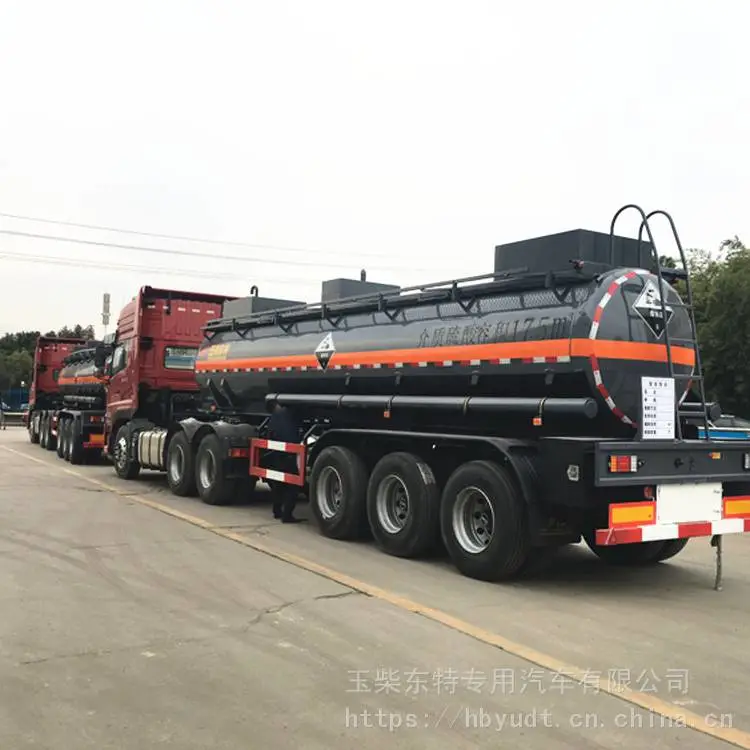 玉柴东特28.1方八类危化品净水剂运输新国标钢衬PE罐式半挂车