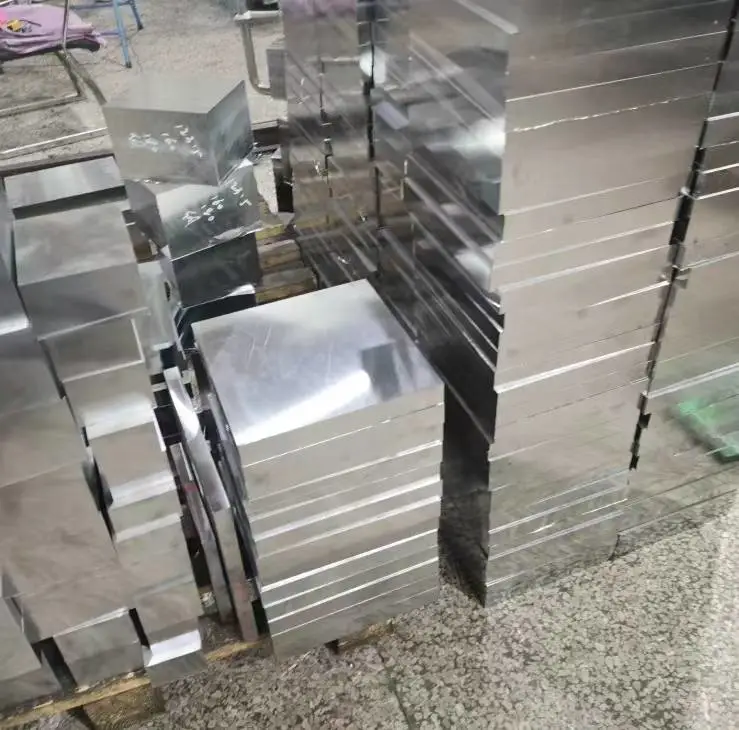 Cr12冷作模具钢、 淬火大于58HRC、CR12耐磨性好、料模