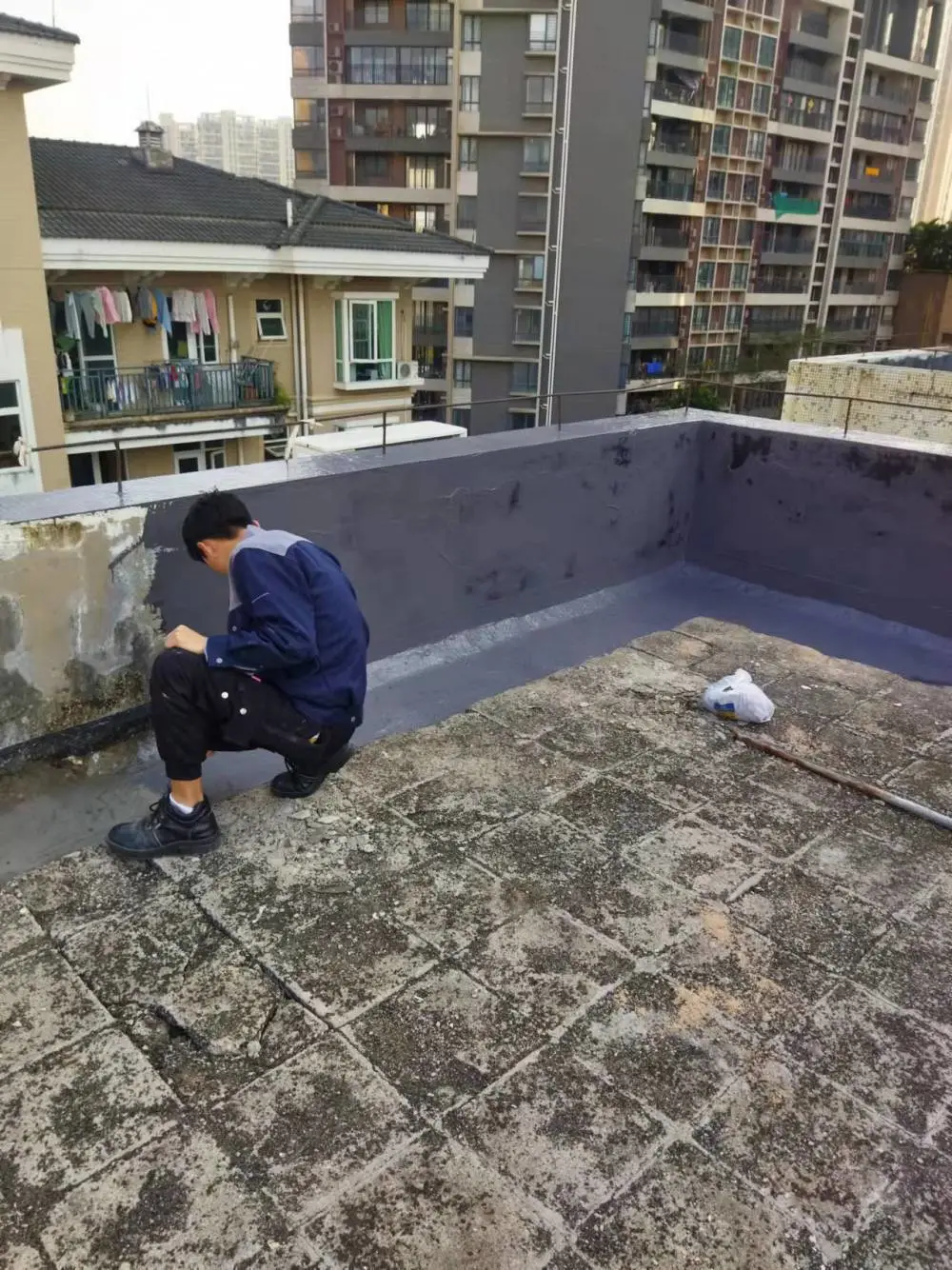 珠海铁皮瓦漏水维修公司露台防水维修多少钱