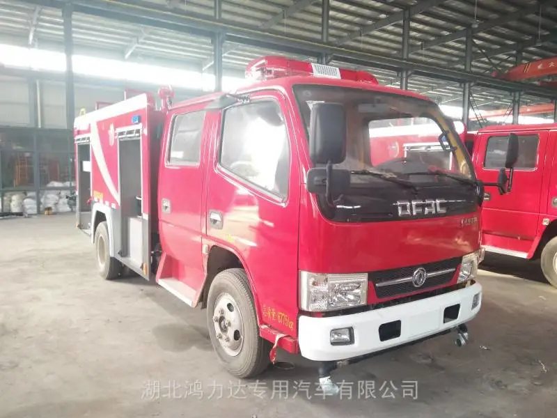 湖北重汽豪沃后八轮泡沫消防车助力城市消防安全守护群众生命财产