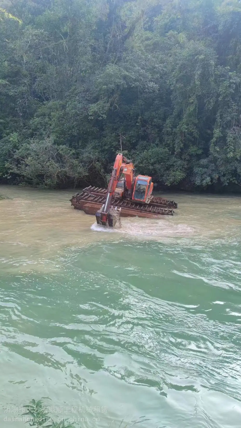 水上挖机出租价格 资阳水陆两用挖掘机出租湿地