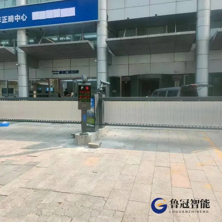 埇桥区道闸安装公司小区起落杆高转闸工地实名制停车场设备