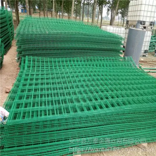 双边绿色铁丝网 农场防护隔离网 光伏电厂隔离网