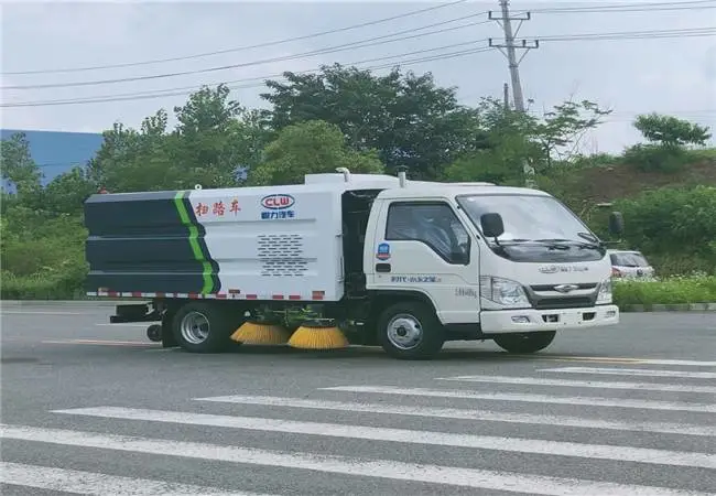 喷雾道路清扫车快速清扫专家