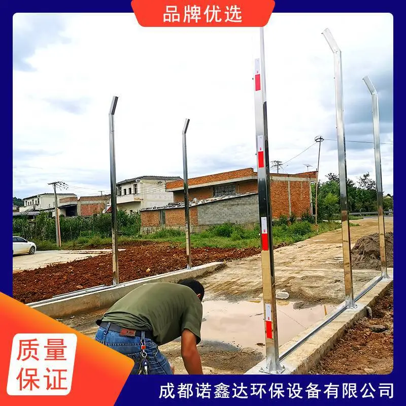 贵州全境多功能4立杆喷雾消毒机养殖场专用不锈钢机身
