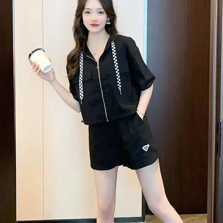 浙江嘉兴哪里有女士套装批发女学生休闲运动套装3-5元服装货源批发