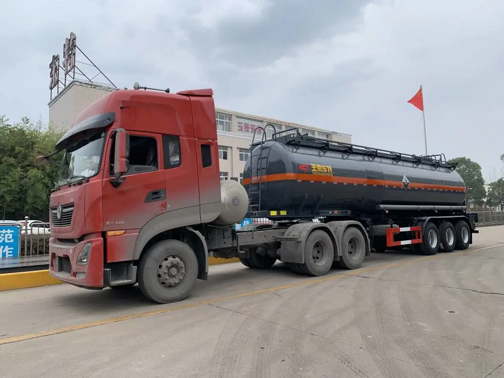 空气悬挂危险品半挂车,钢衬塑罐车 内滚塑罐车在线报价