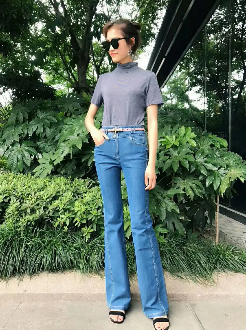 摆地摊叫卖录音卖衣服黑色松紧高腰牛仔长裤怎样去工厂收库存尾货