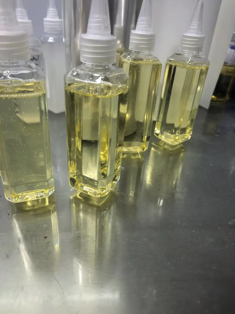耐丁酮助剂，油性体系适用，多种树脂体系适用WH-102