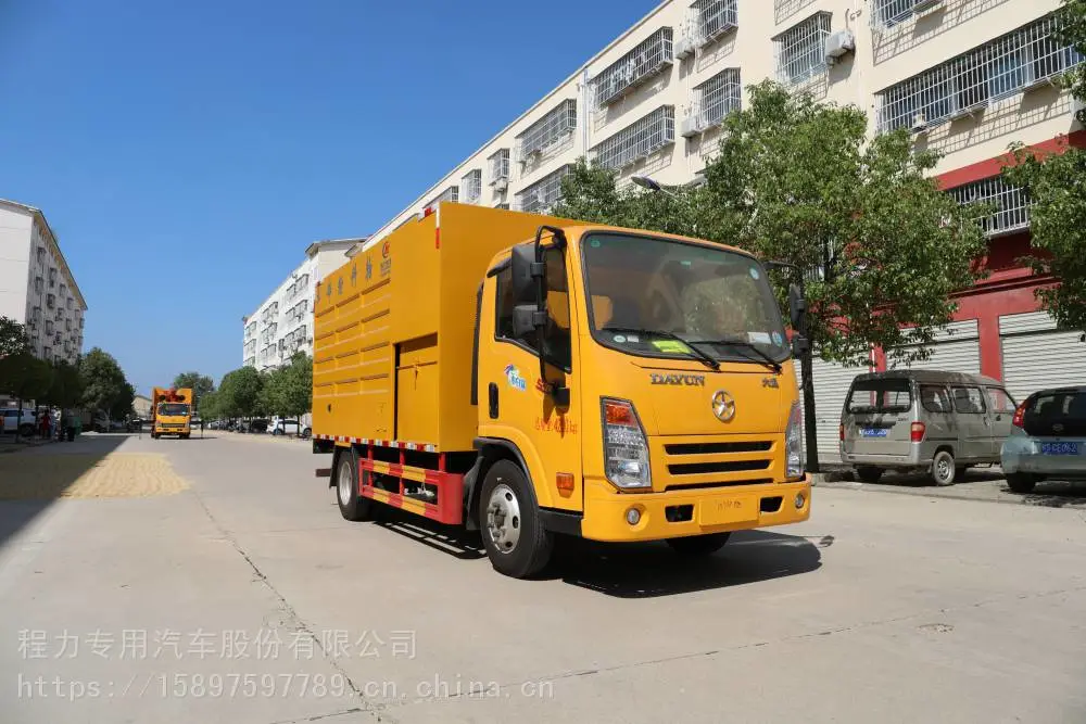 东风途逸树枝粉碎车移动物料粉碎车多少钱