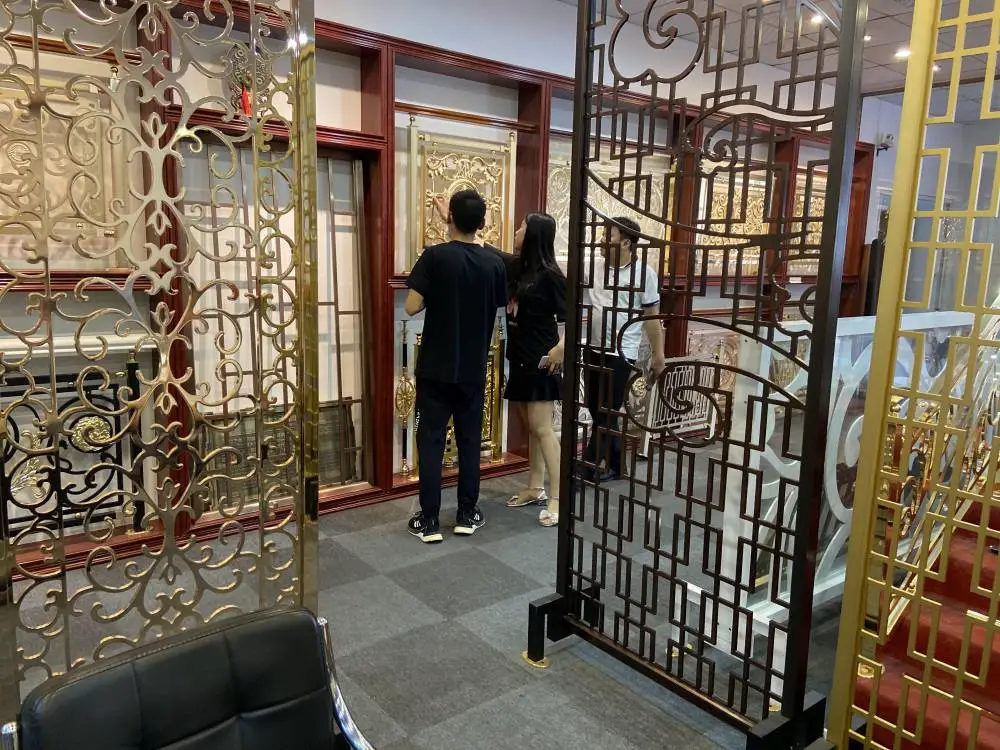 毕节楼梯设计效果图cad玫瑰金铝艺护栏