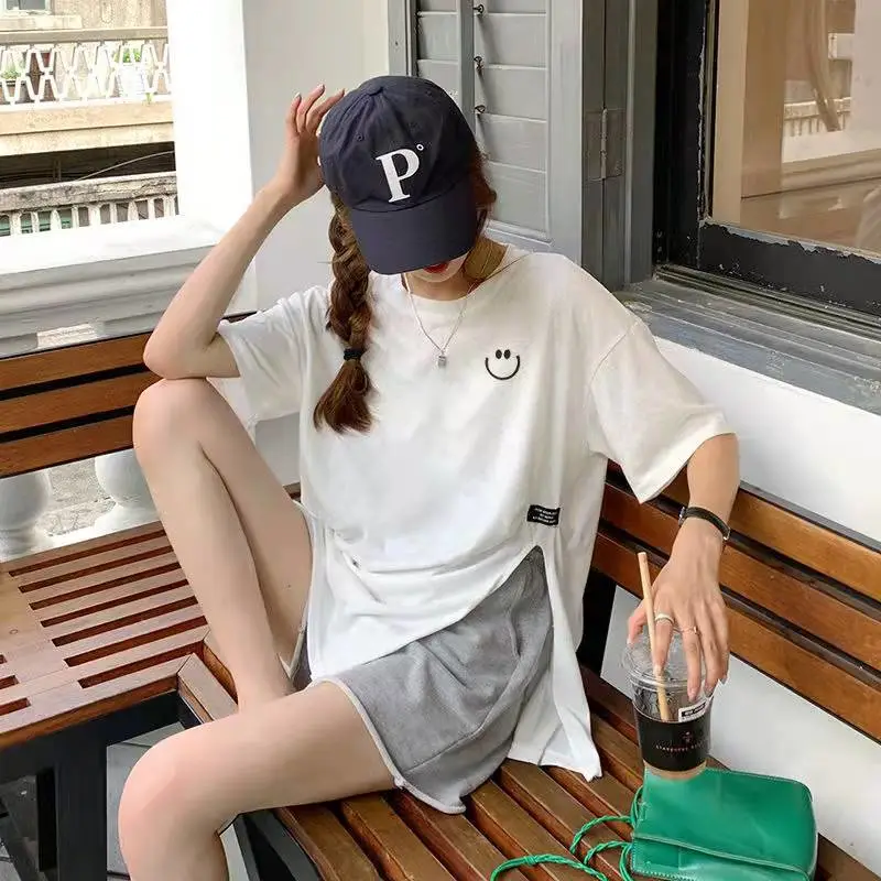 广西南宁青秀库存服装怎么卖韩版T恤衫外贸出口服装货源