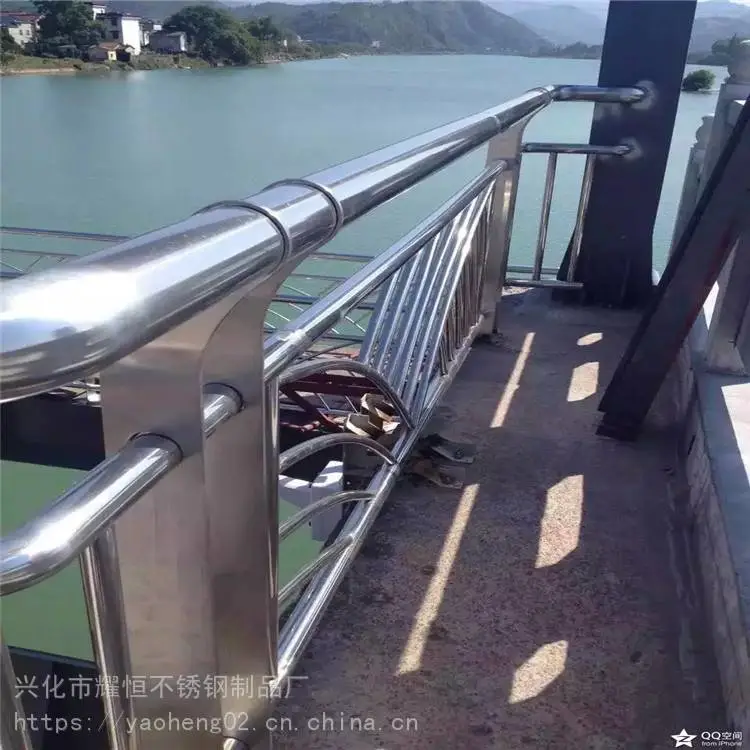 河道景观 桥梁不锈钢护栏 不锈钢立柱规格型号 多重配件