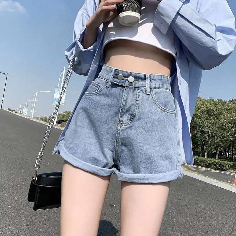 两三千在义乌能批发多少货夏季时尚潮流牛仔热裤长期批发5元外贸服装