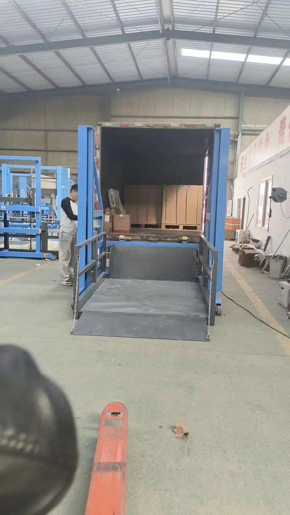 移动式登车桥6吨物流装车台便携式集装箱卸货设备支持定制 升力鑫机械
