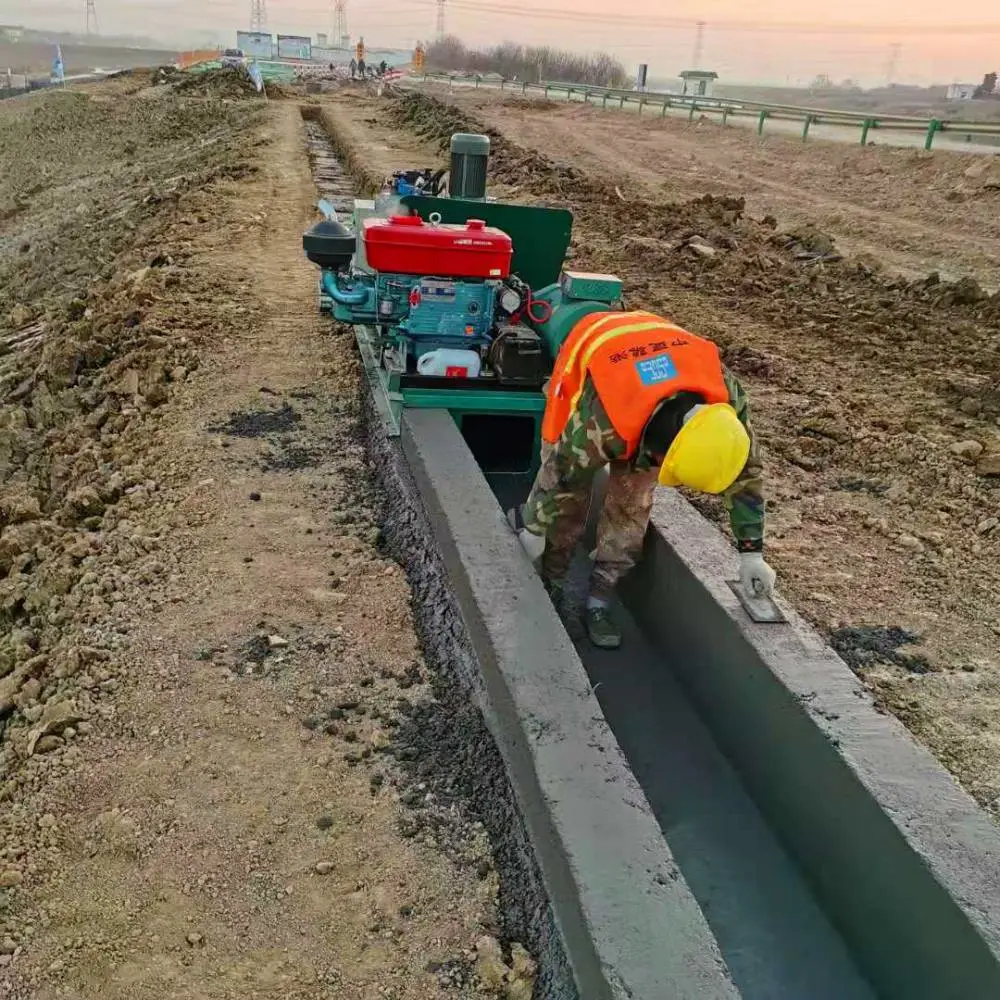 高速公路V型水渠成型机 全自动水渠滑膜机 进口U型水渠成形机