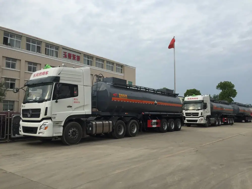 2020年危险品罐车,酸钢衬塑罐车 内衬PE运输罐车***格