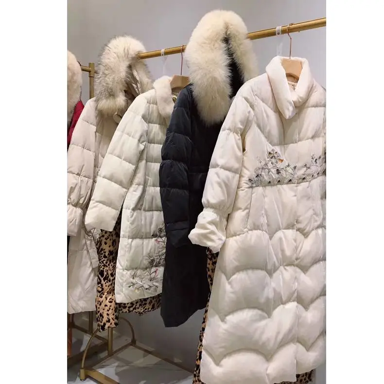 作品品牌折扣大衣***直播休闲安徽合肥秋冬季服装货源批发尾货