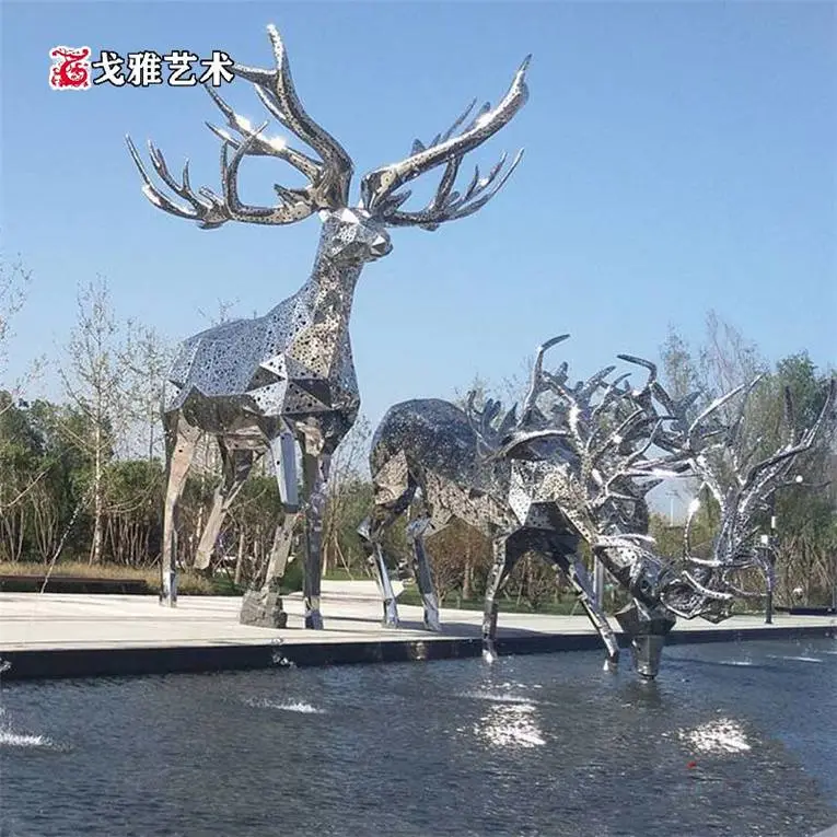上海玻璃钢骆驼定做 卡通兔子吉祥物雕塑玻璃钢卡通雕塑厂家