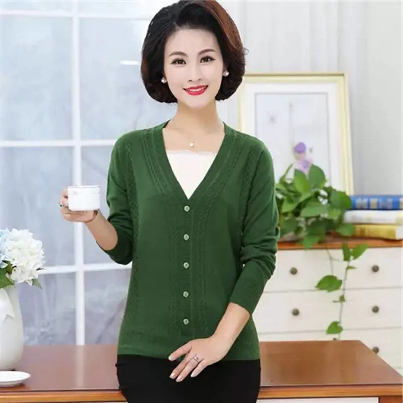 河南焦作衣服杂款圆领大妈毛衣批发服装便宜质量又好秋冬圆领男士针织衫