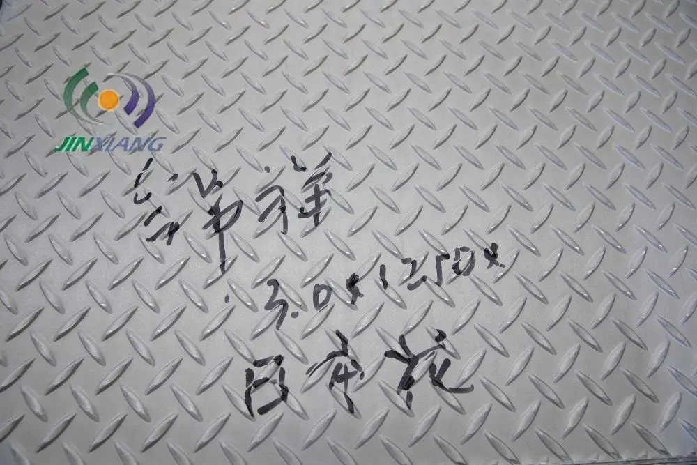 压铸型扁豆花纹板——比利时花/日本花