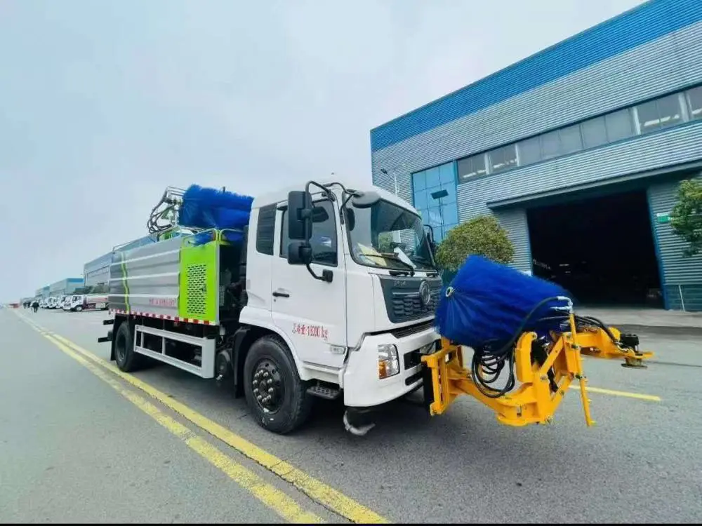 除雪撒布车除雪车雪铲雪滚厂家供应量大更优惠东风