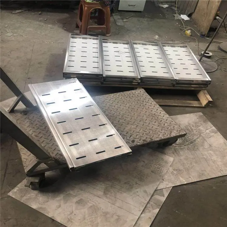 建筑施工单位用 喷泉排水盖板 不锈钢钢格板价格 可送货上门