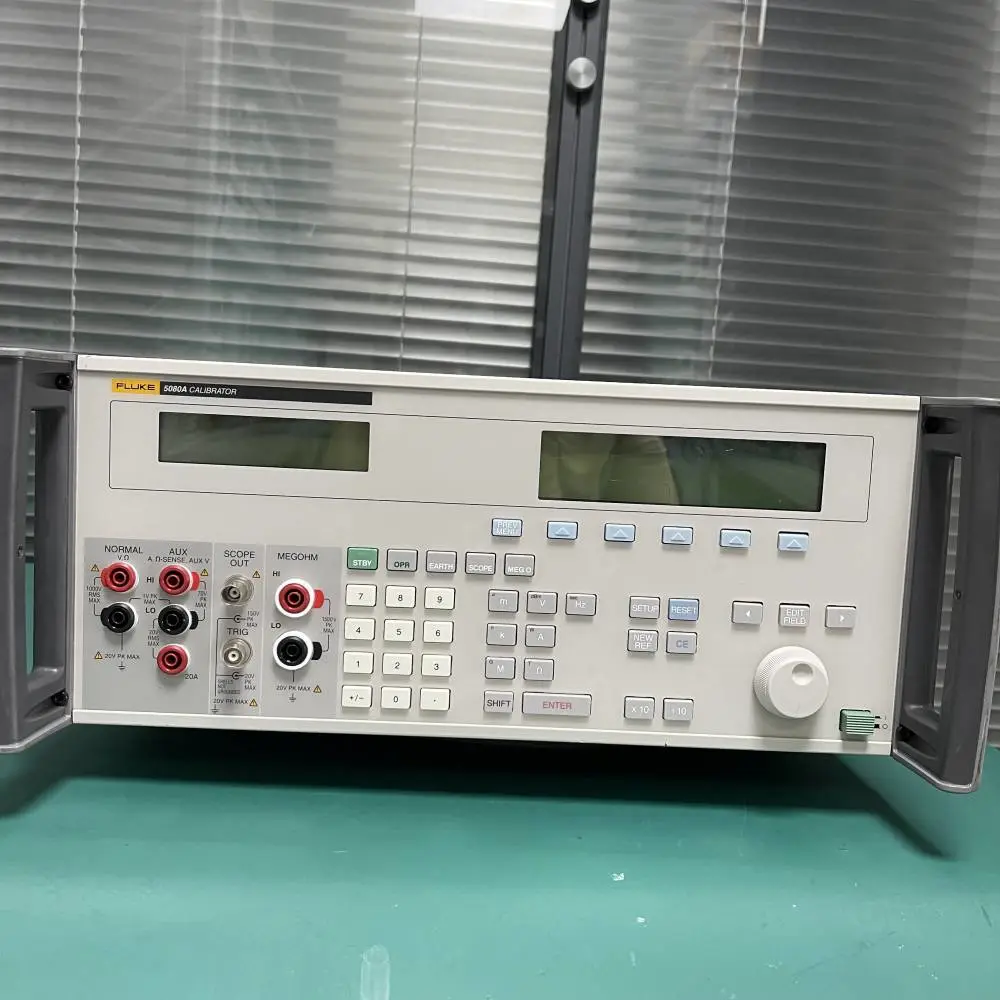 ***回收 FLUKE 8270A 和 8370A 模块化高压控制器 校准仪 校准器