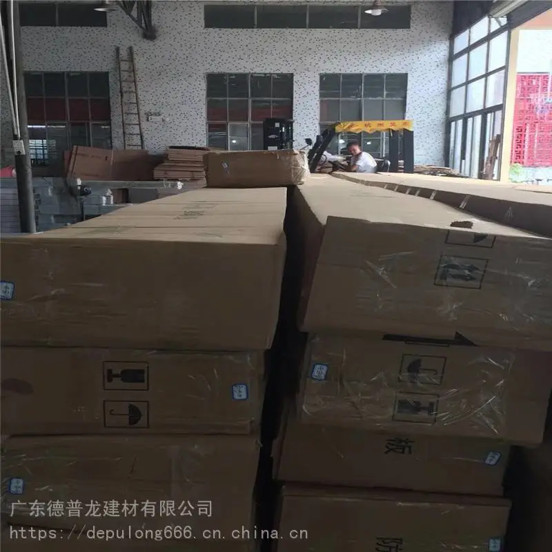 低边铝条扣沈阳加油站铝单板机房吊顶微孔铝板