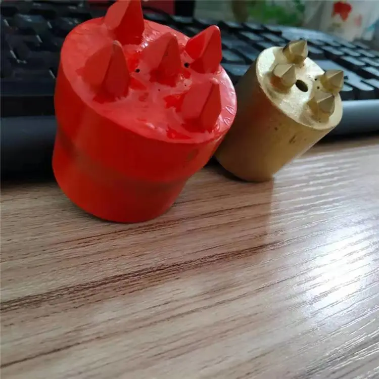 防撞墙凿毛机/翻新拉毛机/水库凿毛机厂家
