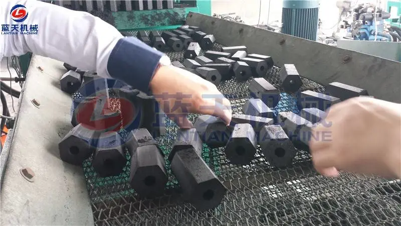 炭粉压块机 木碳粉成形冲棒机 陶瓷液压机 机制木炭成型机