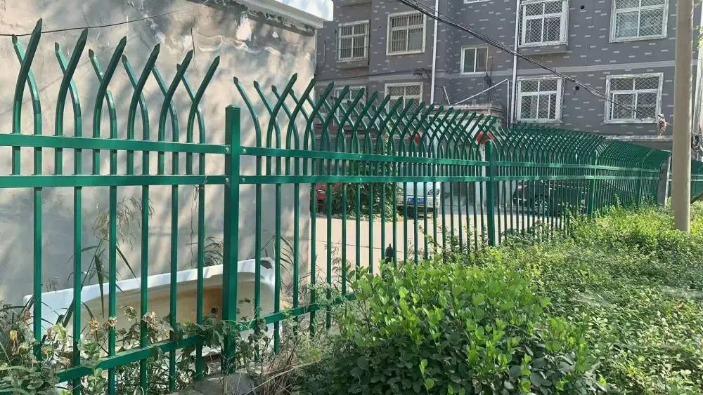 内蒙古牙克石锌钢围墙护栏规格齐全义发丝网