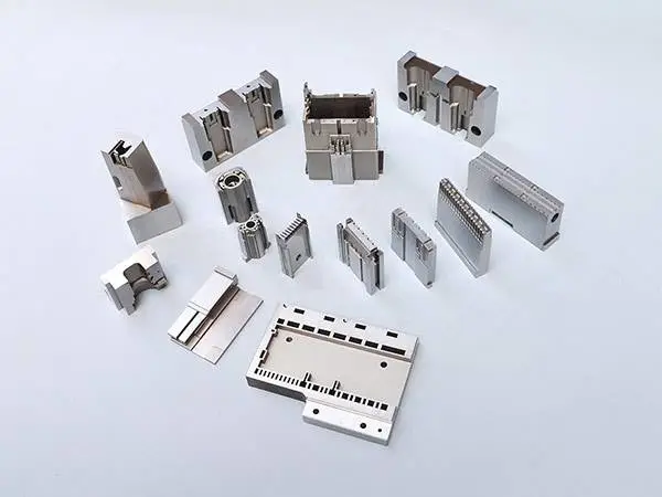 汽车医疗连接器模具精密塑胶模具及配件精加工长安19台电火花放电加工厂
