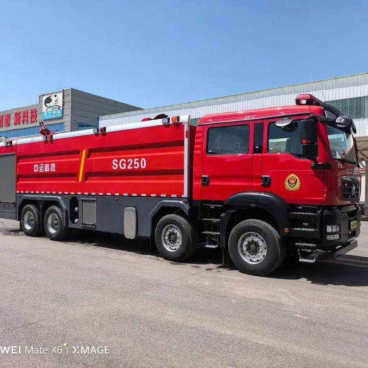 重汽 25吨水罐消防车 森林四驱灭火车 泡沫两用型 永固威