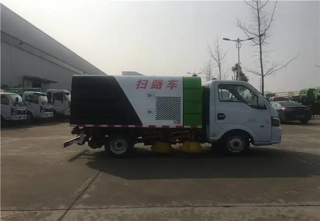 喷雾道路清扫车快速清扫专家