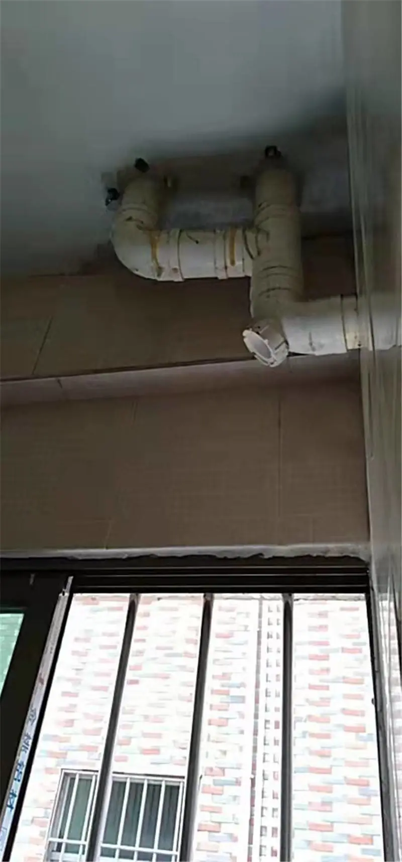 楼面裂缝防渗漏 不砸砖防水补漏工程