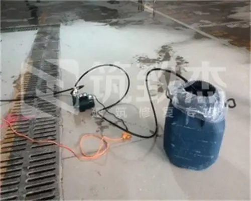 水泥墙面掉砂用什么补救方法混凝土掉沙修补剂