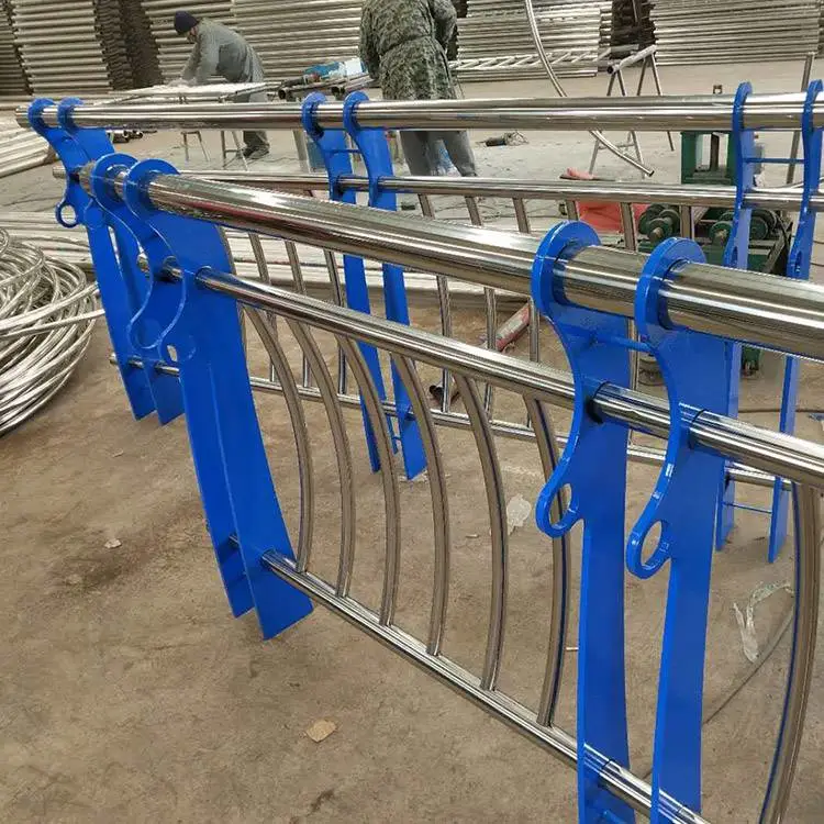 内蒙古兴安盟桥梁栏杆制作厂家景观道路桥梁工程防撞护栏
